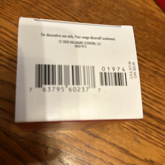 Hallmark Keepsake ornaments for the avid golfer original price $17.99 each - Picture 4 of 5